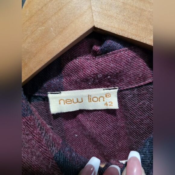 New Lion Collection Maxi Plaid Dress Fuzzy Burgundy Blue Quarter Button Sz 42 - Picture 5 of 10